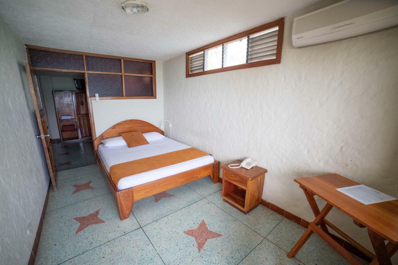 Hostal Estrella De Mar Puerto Ayora  Exteriér fotografie